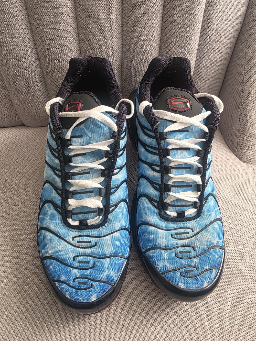 Nike Air Max Plus Shark Attack Men's Size 8.5 Used.